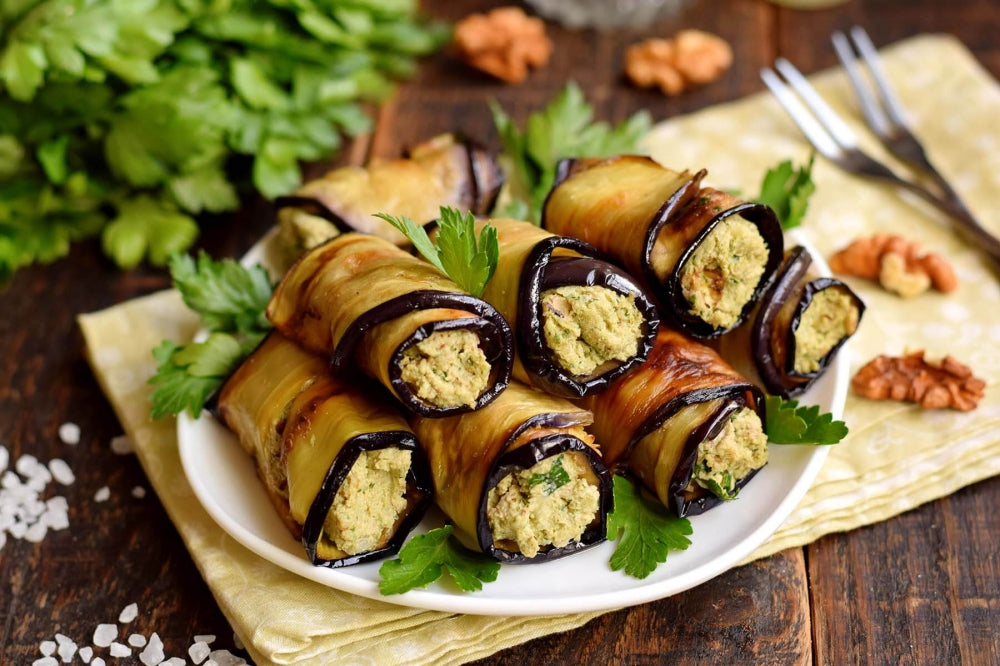 Petits roulés d’aubergines aux noix